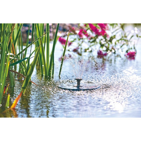 Plovoucí vodotrysk do jezírka PondoSolar LED Island