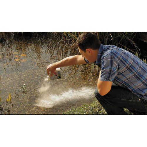 Přípravek do jezírka PhosLess Direct 650 g (500 ml)