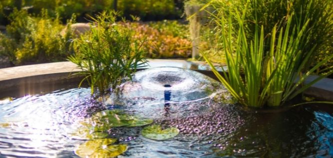 čerpadlo s UV lampou a vodotryskem